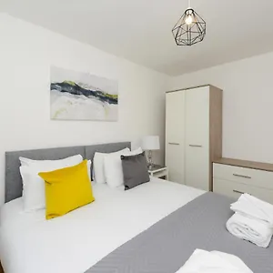 The Zone - Vibrant City Centre Apartment Nottingham
